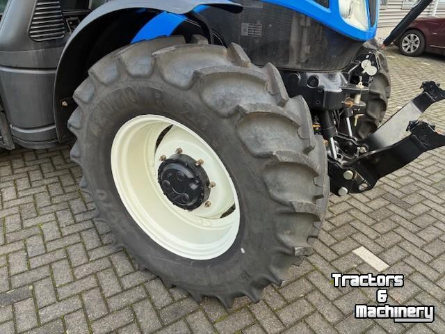 Schlepper / Traktor New Holland 155