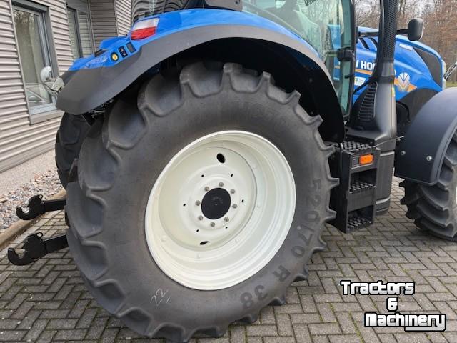 Schlepper / Traktor New Holland 155