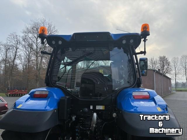 Schlepper / Traktor New Holland 155