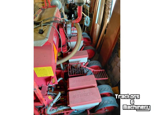 Drillmaschine Becker Becker  6 Rij Maiszaaier 