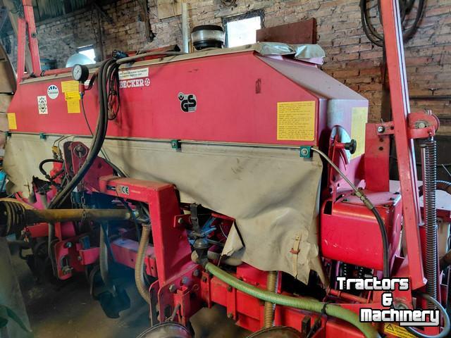 Drillmaschine Becker Becker  6 Rij Maiszaaier 