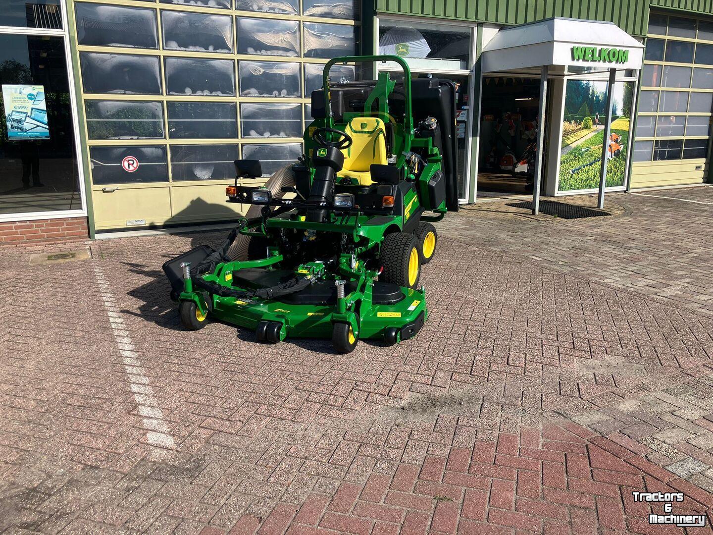 Aufsitzrasenmäher John Deere 1570