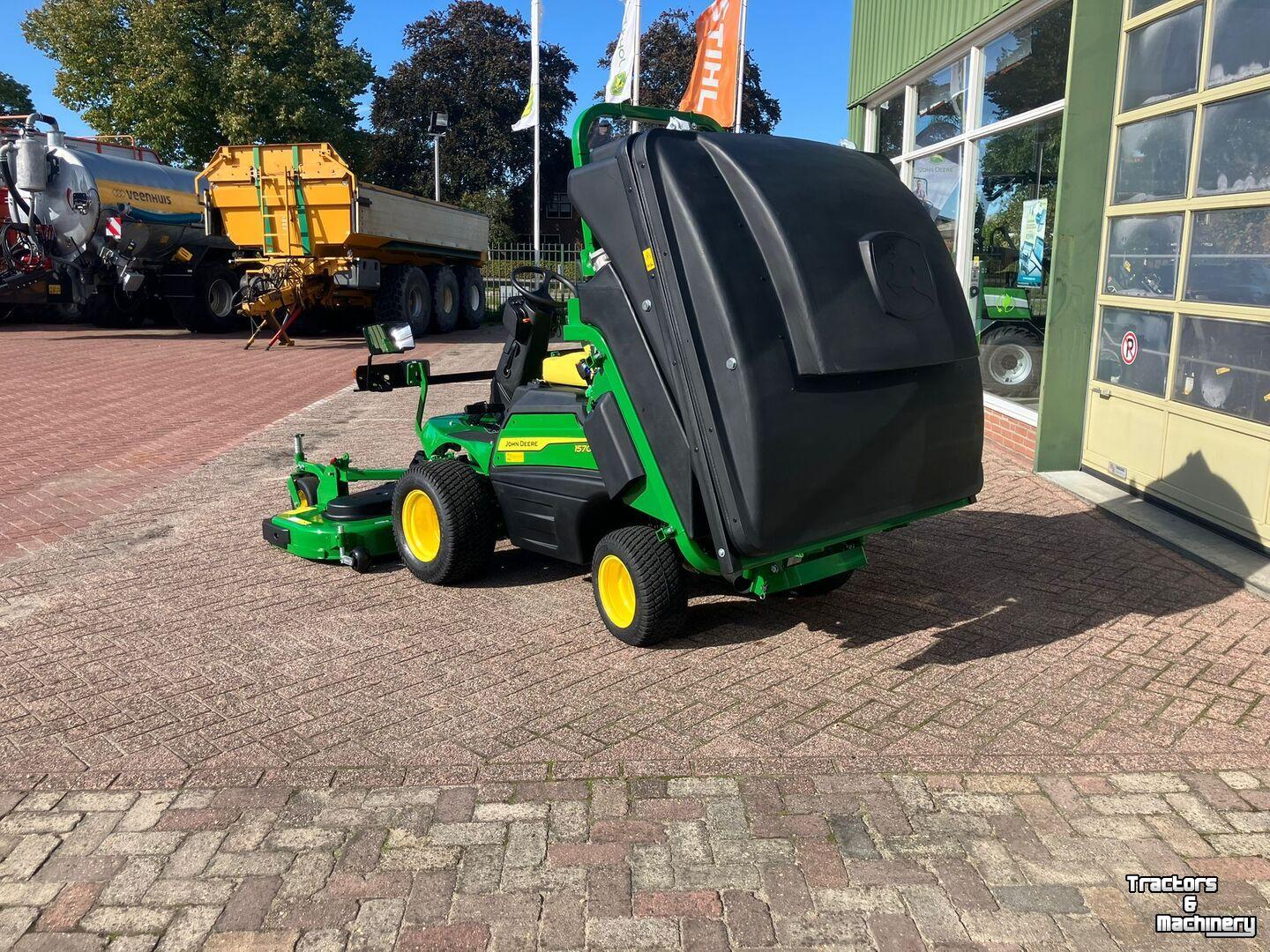 Aufsitzrasenmäher John Deere 1570
