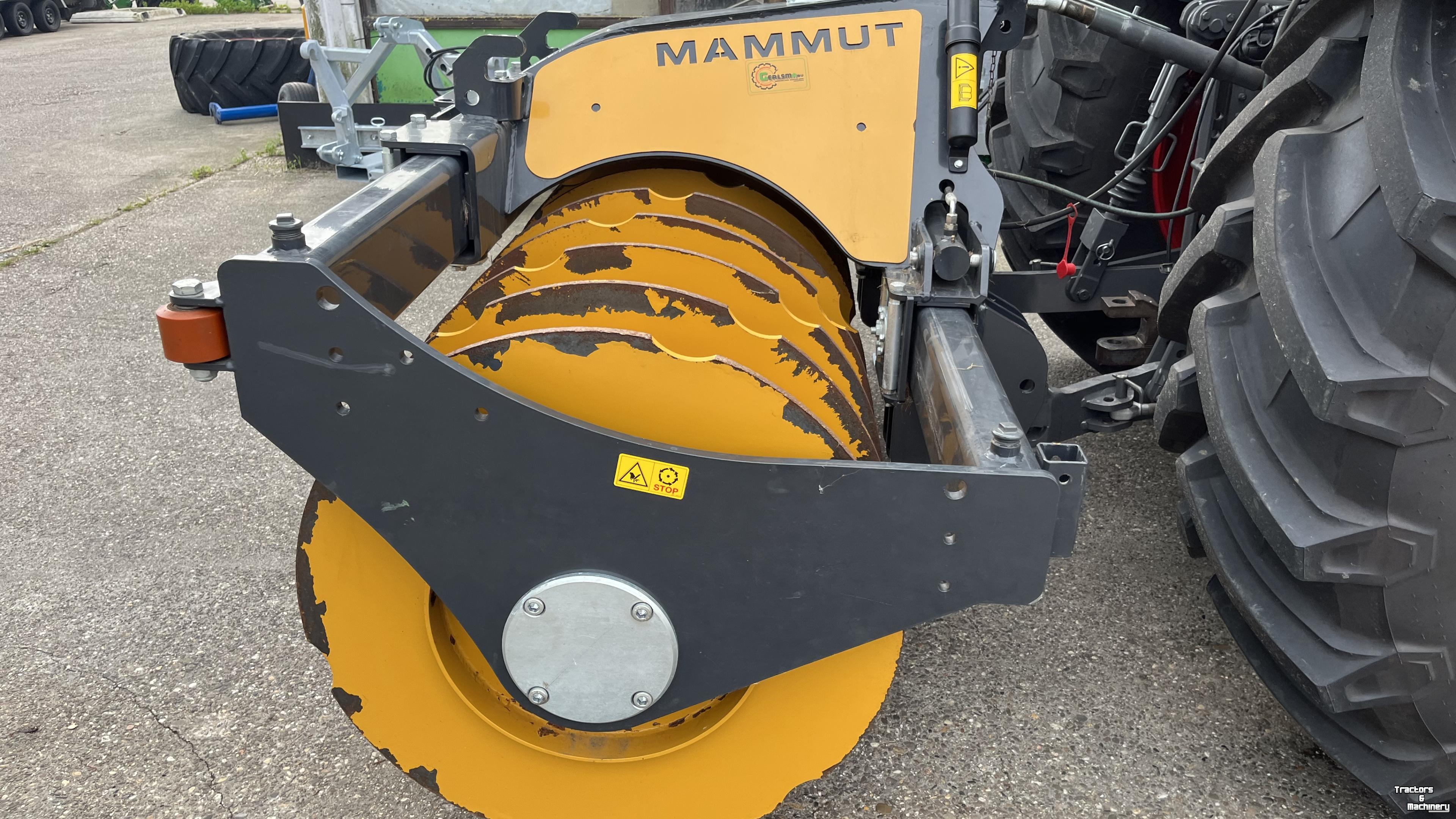 Silo Verdichtungswalze Mammut Mammut  SK250 H