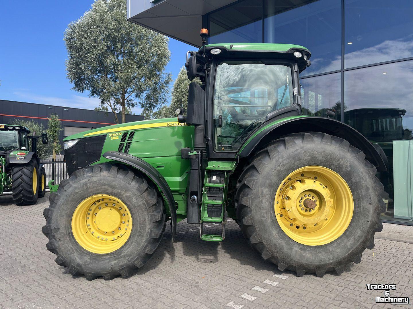 Schlepper / Traktor John Deere 7310R