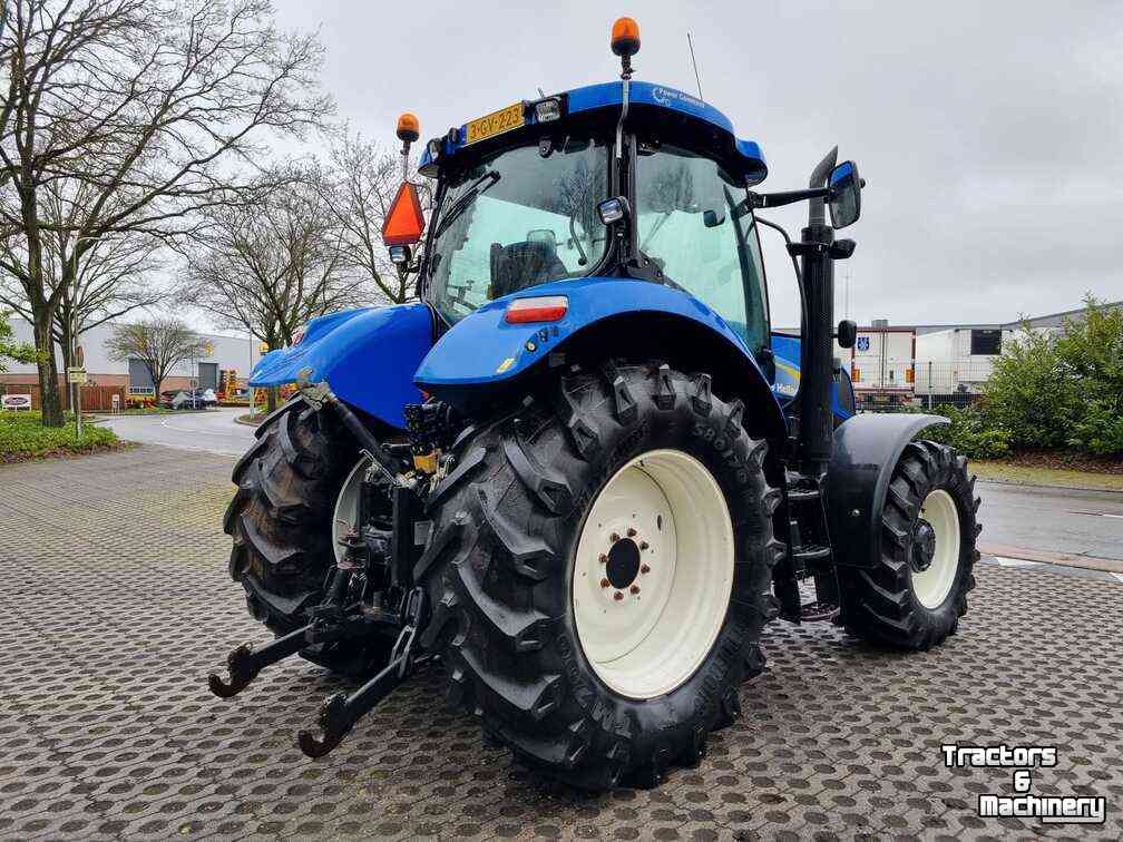 Schlepper / Traktoren New Holland T6070 PowerCommand