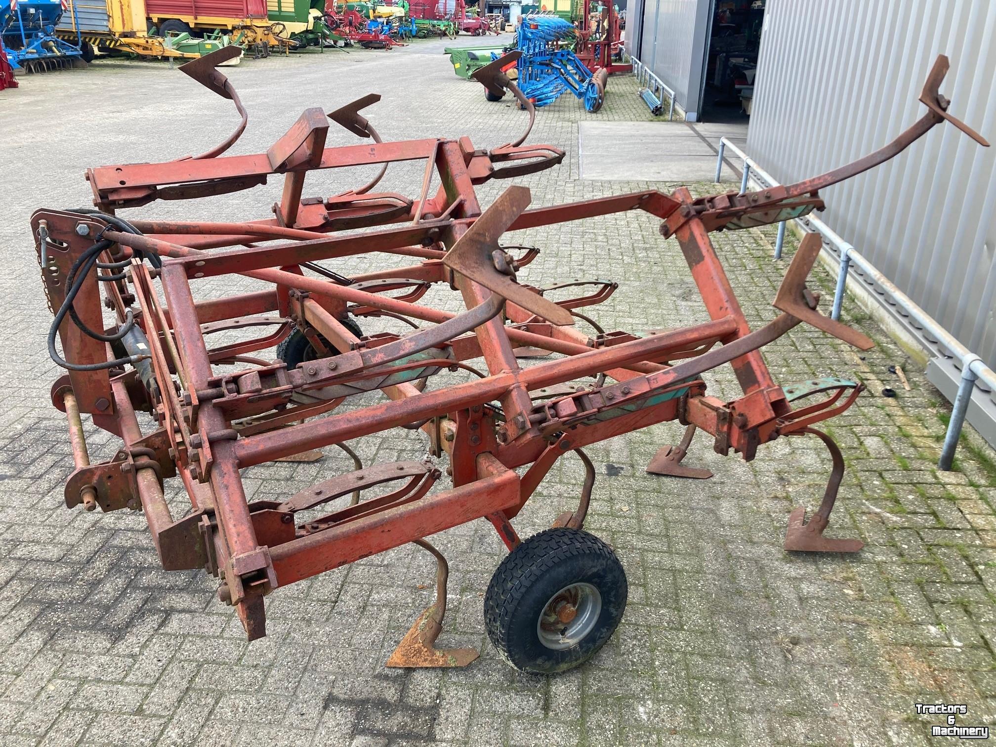 Grubber Kverneland Kverneland Cultivator