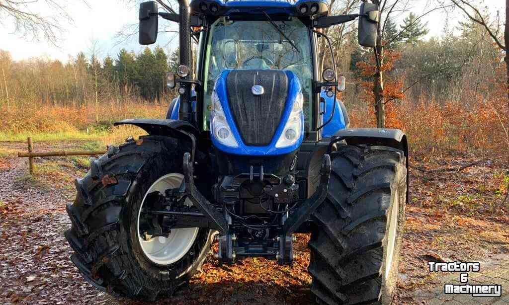 Schlepper / Traktoren New Holland T6.145 DC Tractor Traktor