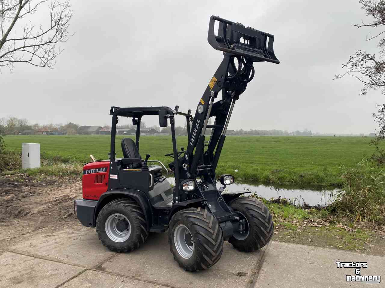 Radlader Pitbull X27-26V