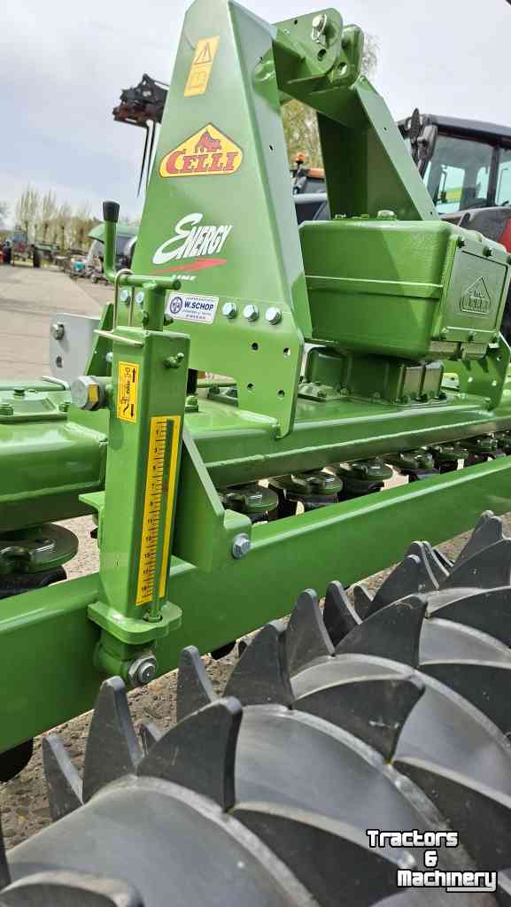 Kreiselegge Celli Energy 300 kopeg met pakker-rol