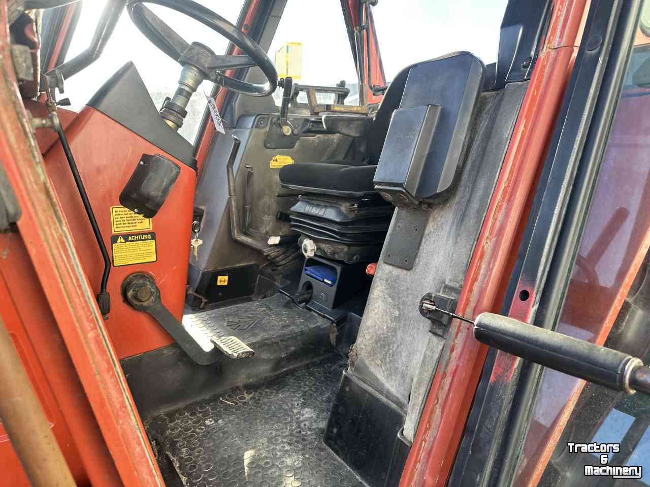 Schlepper / Traktor New Holland 100-90 DT