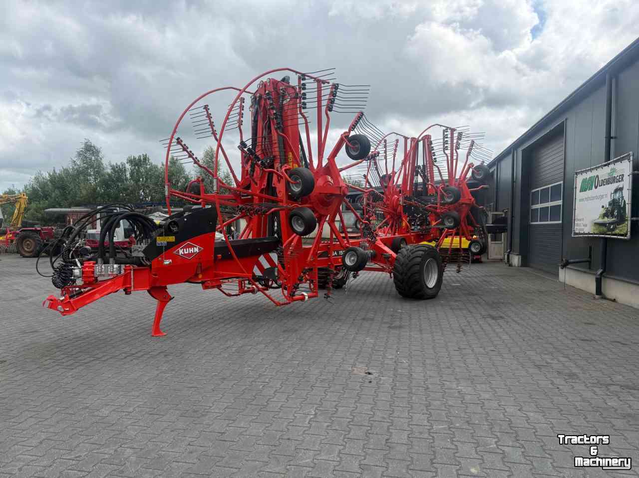 Schwader Kuhn GA15231 vierrotor hark demo