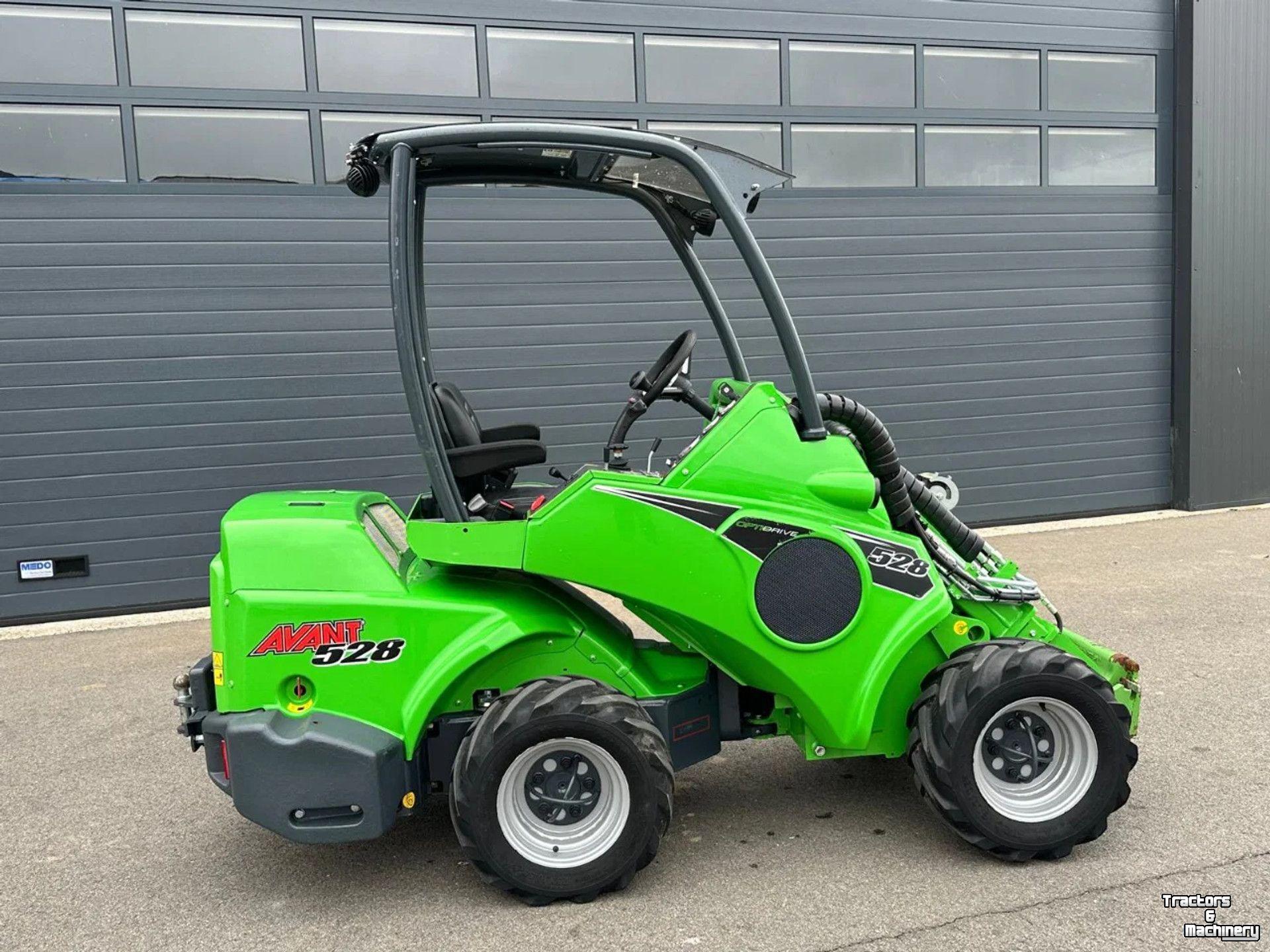 Radlader Avant 528 mini-shovel