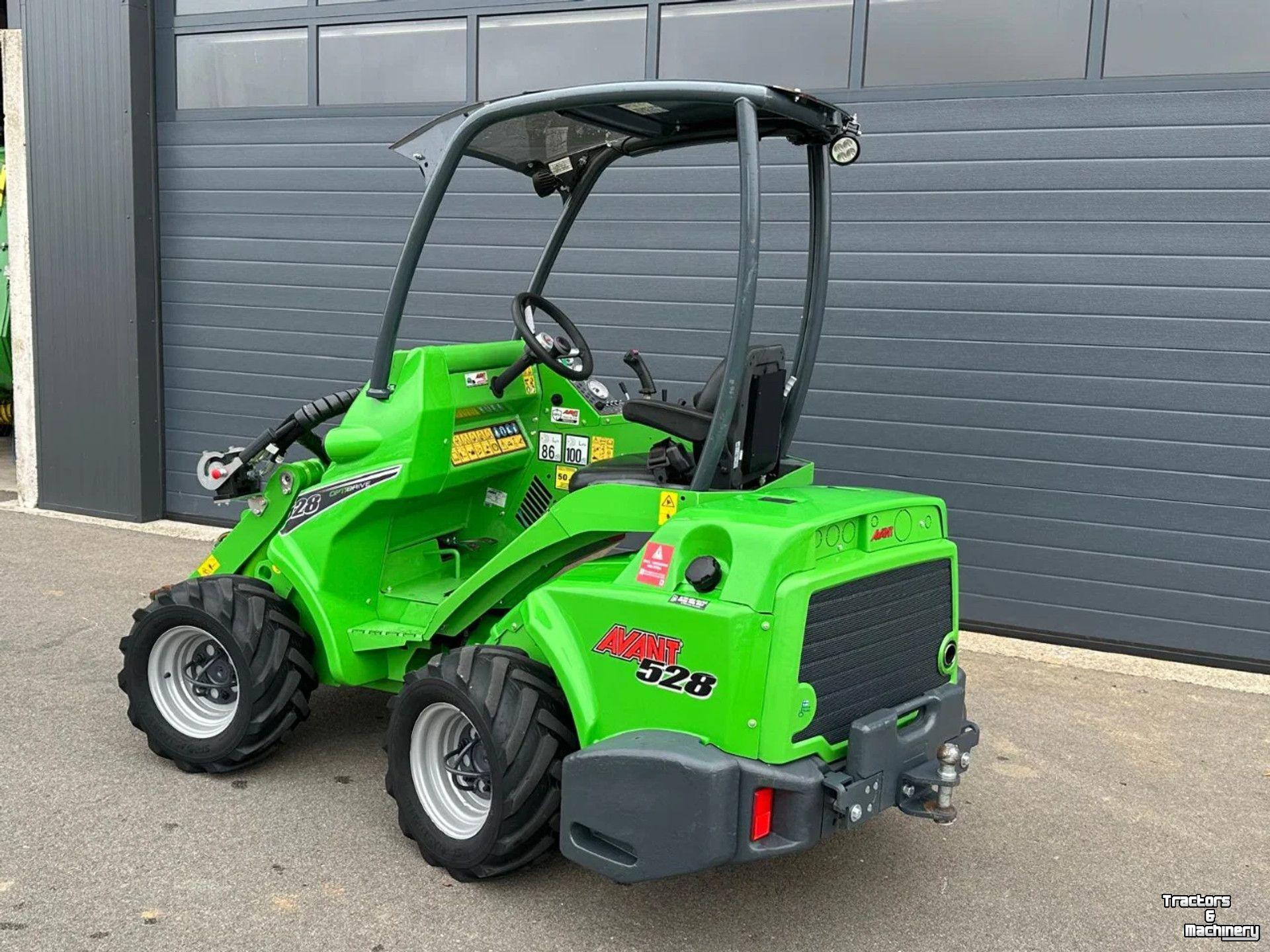 Radlader Avant 528 mini-shovel
