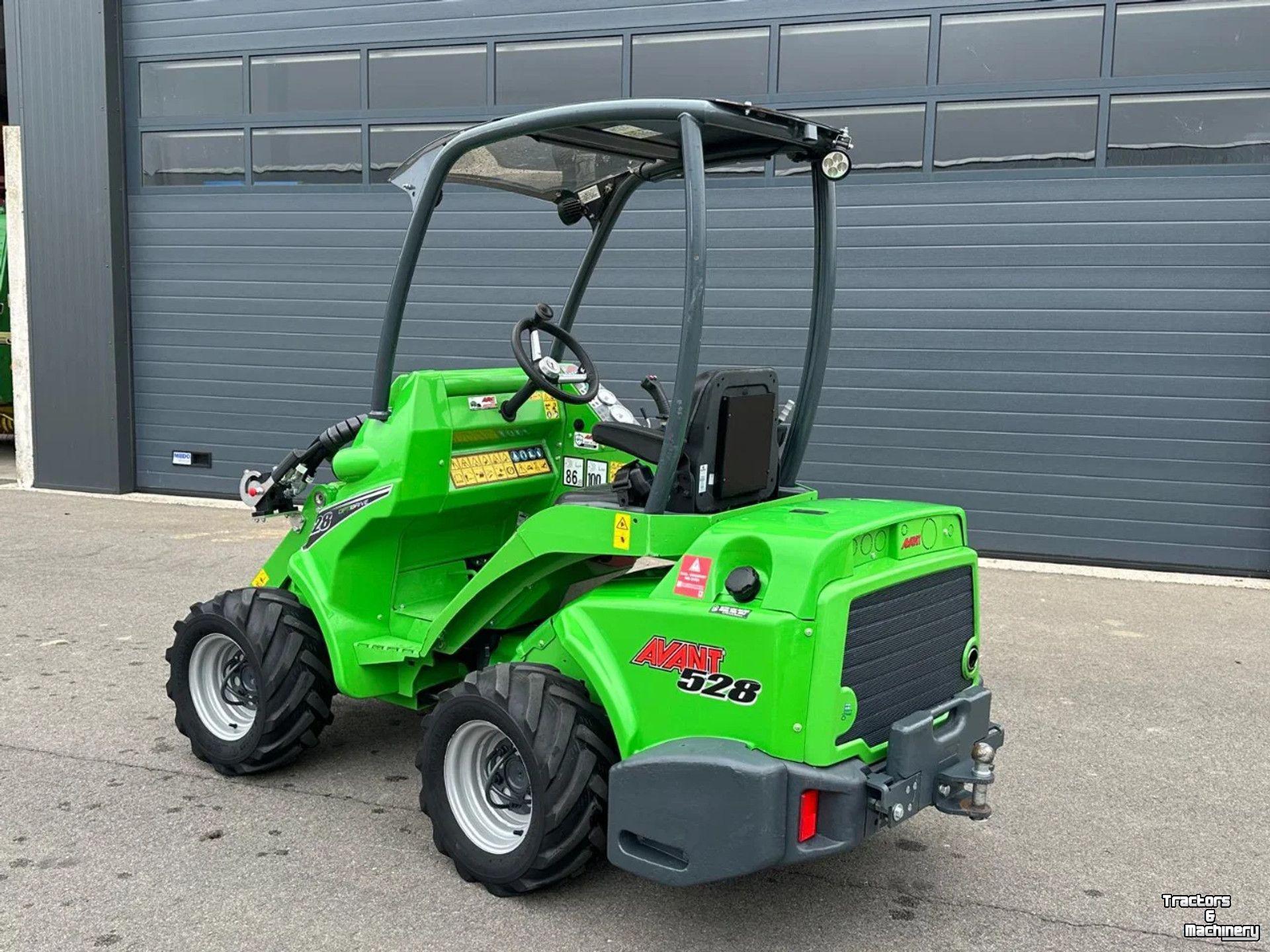 Radlader Avant 528 mini-shovel