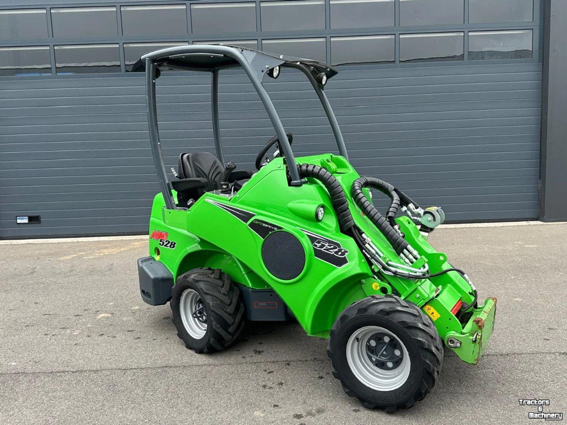Radlader Avant 528 mini-shovel