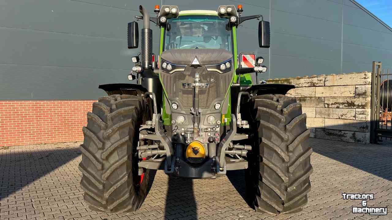 Schlepper / Traktoren Fendt 933 vario profi plus