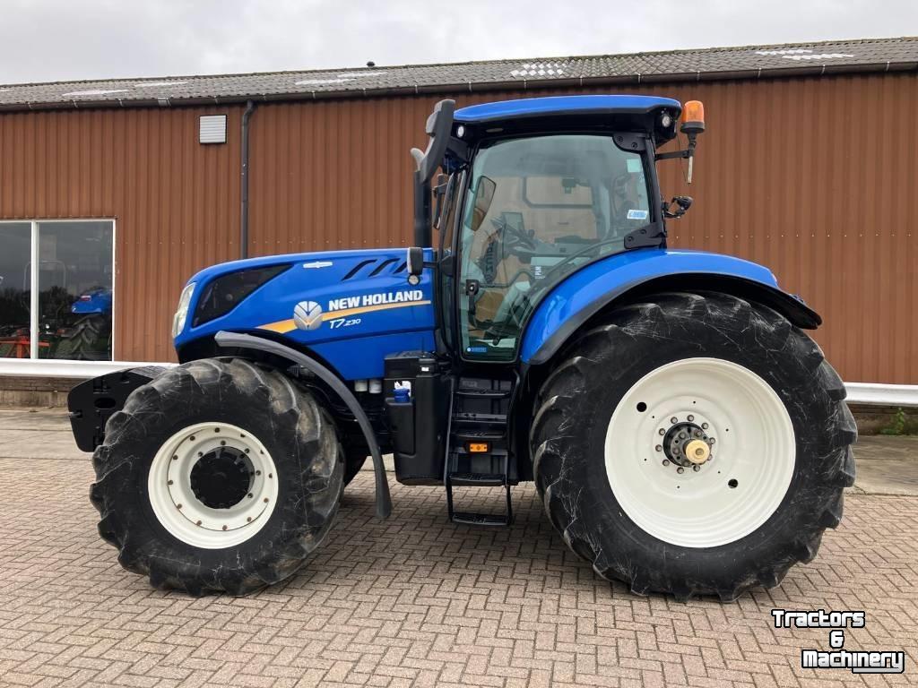 Schlepper / Traktor New Holland T7.230 AC