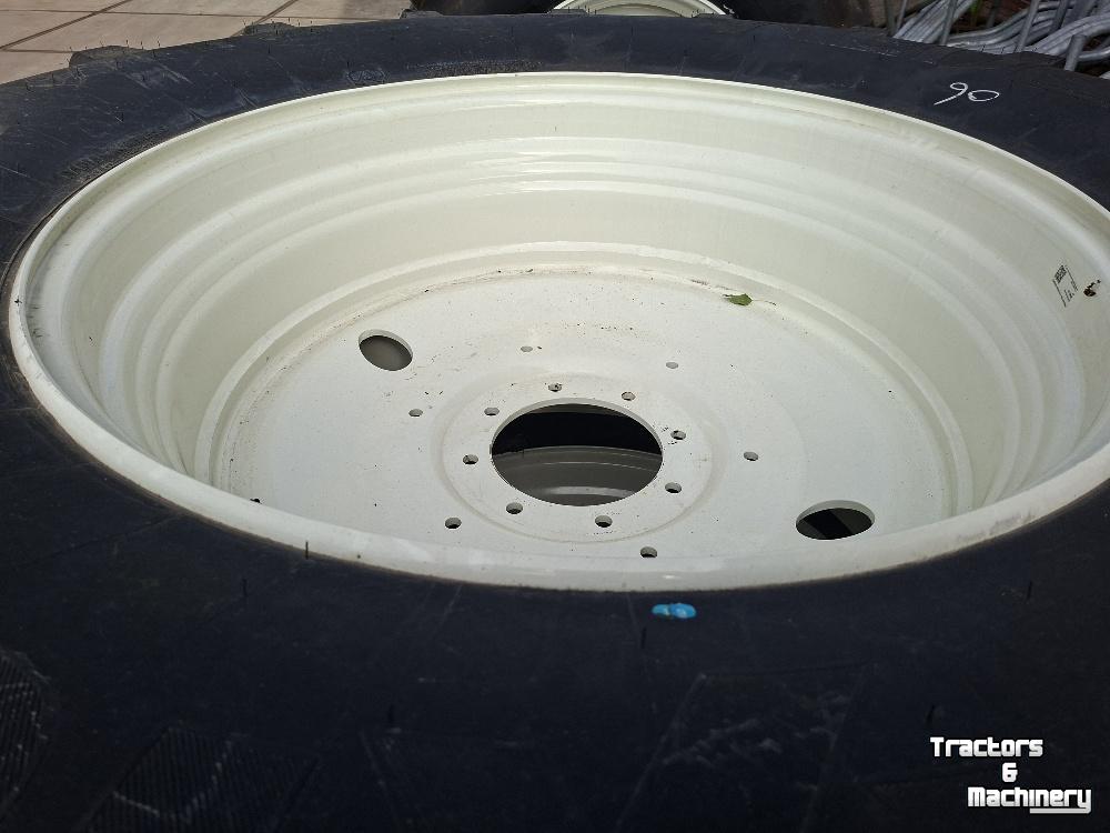 Räder, Reifen, Felgen & Distanzringe Vredestein 710/70R38