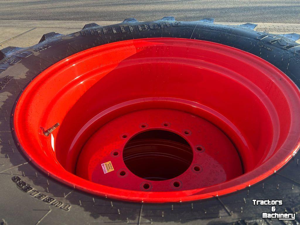 Räder, Reifen, Felgen & Distanzringe Trelleborg Set 710/60R42+600/60R30 10-G