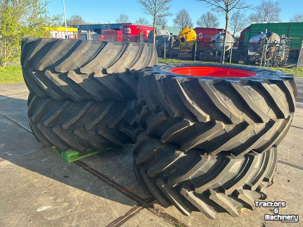 Räder, Reifen, Felgen & Distanzringe Trelleborg Set 710/60R42+600/60R30 10-G