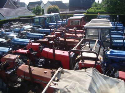 Schlepper / Traktoren Ford 2600 - 3600 - 4100 - 4600, 2000 - 3000 - 4000 - 5000 - 7000, 5600 - 6600 - 6610 - 6700 - 7700.
