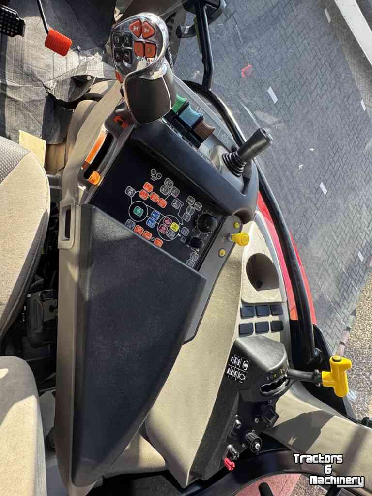 Schlepper / Traktor Case-IH Maxxum 115 Active 8  vol geveerd 40km