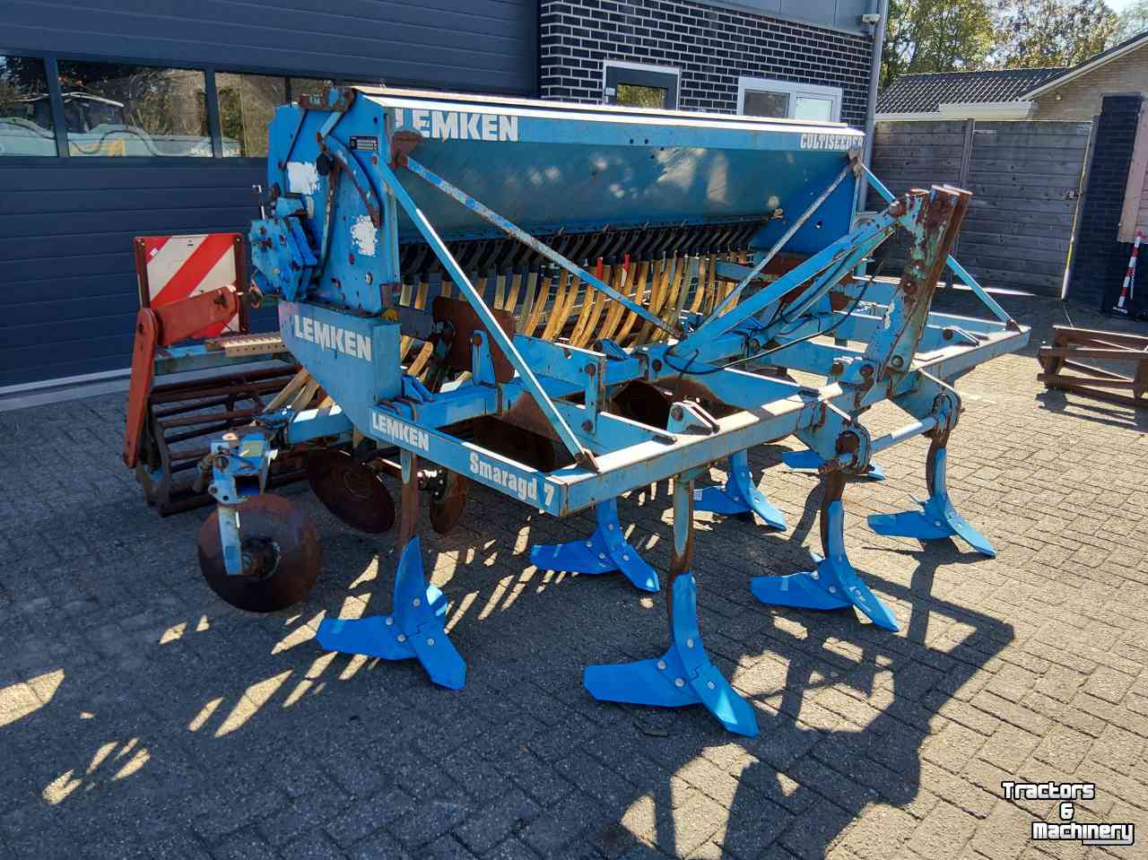 Grubber Lemken Smaragd met Zaaibak
