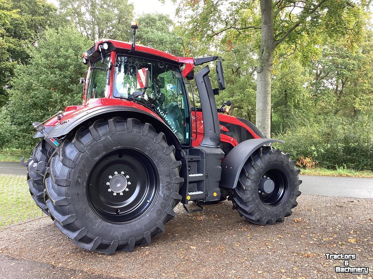 Schlepper / Traktor Valtra Q285