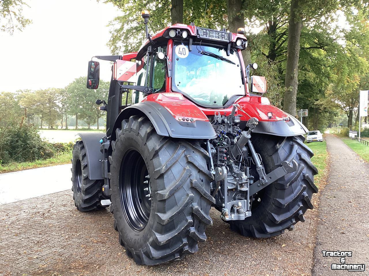Schlepper / Traktor Valtra Q285