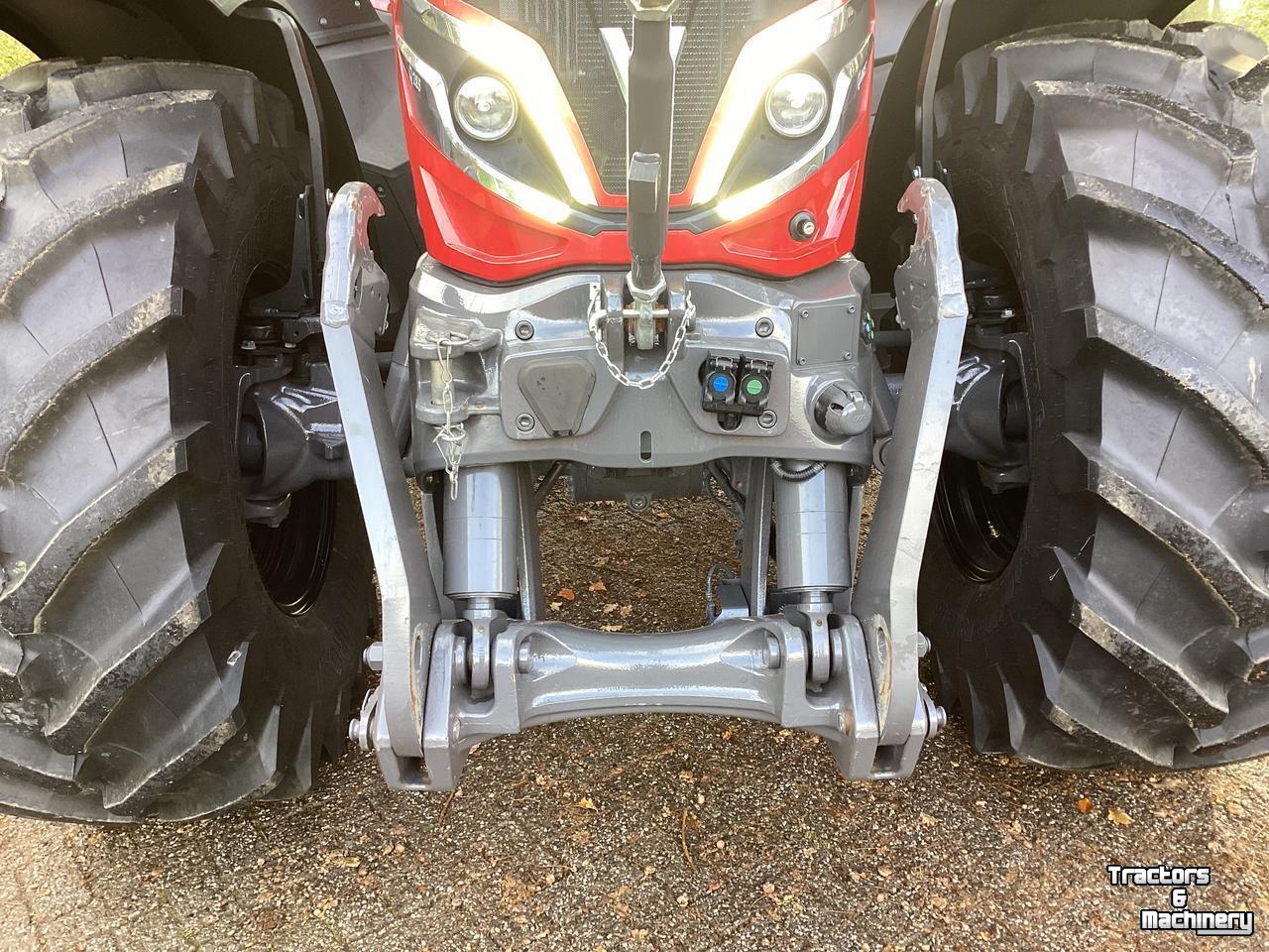 Schlepper / Traktor Valtra Q285