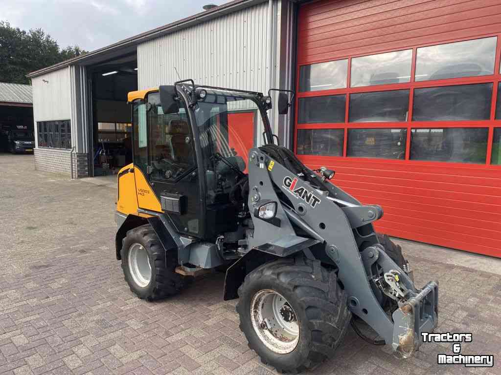 Radlader Giant V5003HD