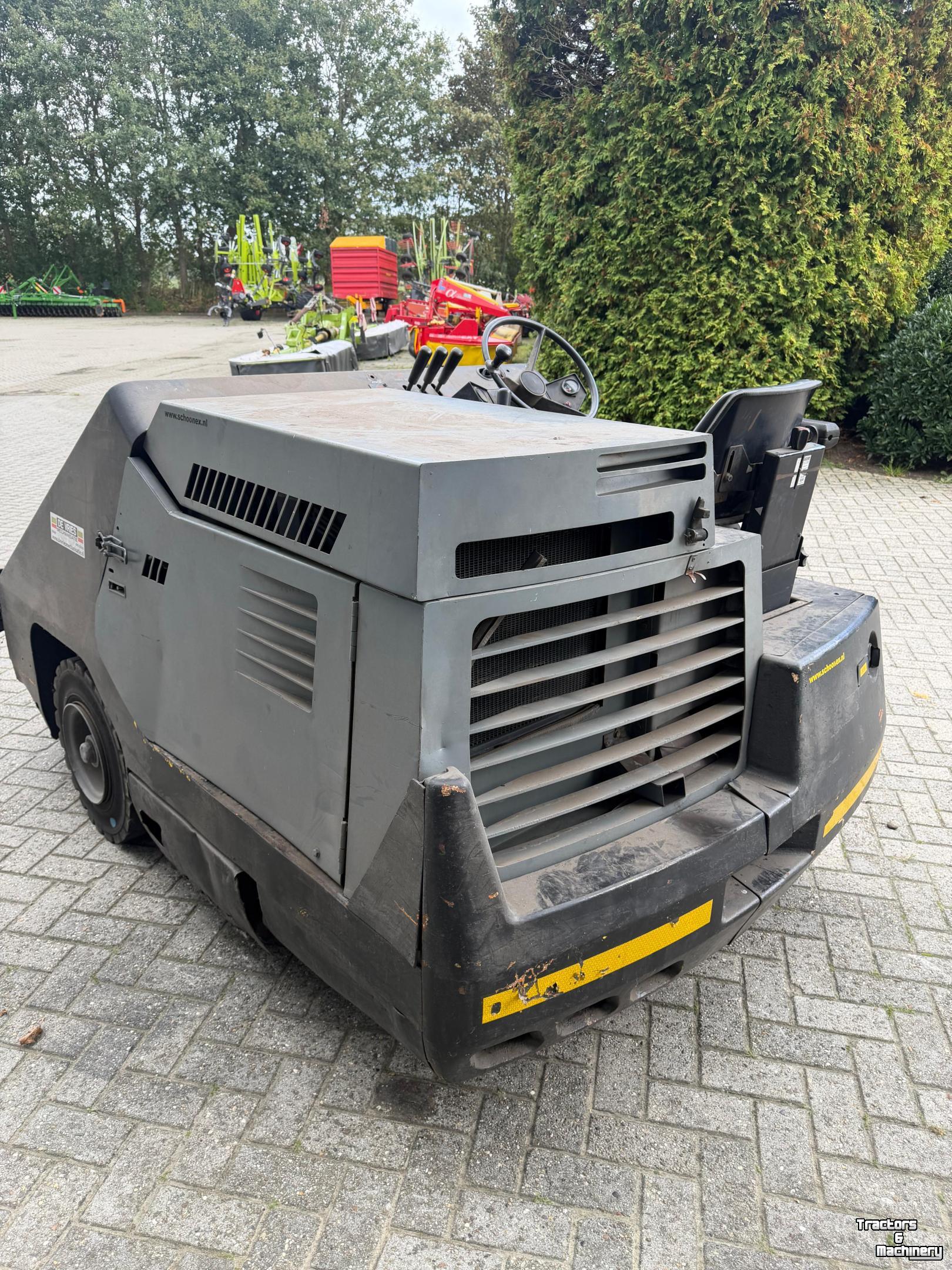 Kehrmaschine  Powerboss SW9XT
