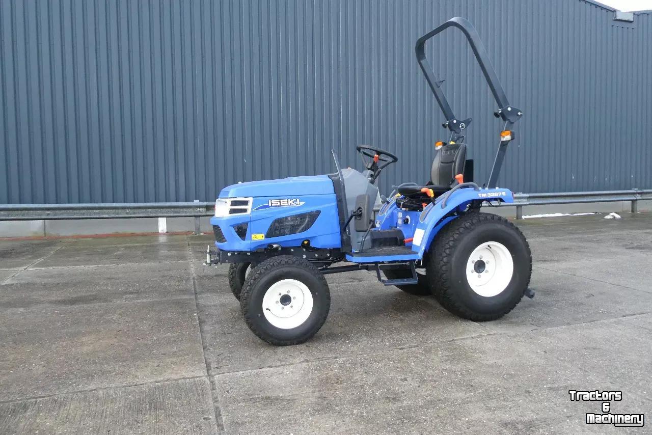 Schlepper / Traktor Iseki TM3267E .