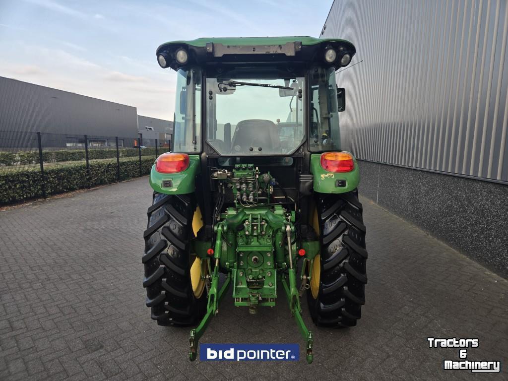 Schlepper / Traktor John Deere 5100M