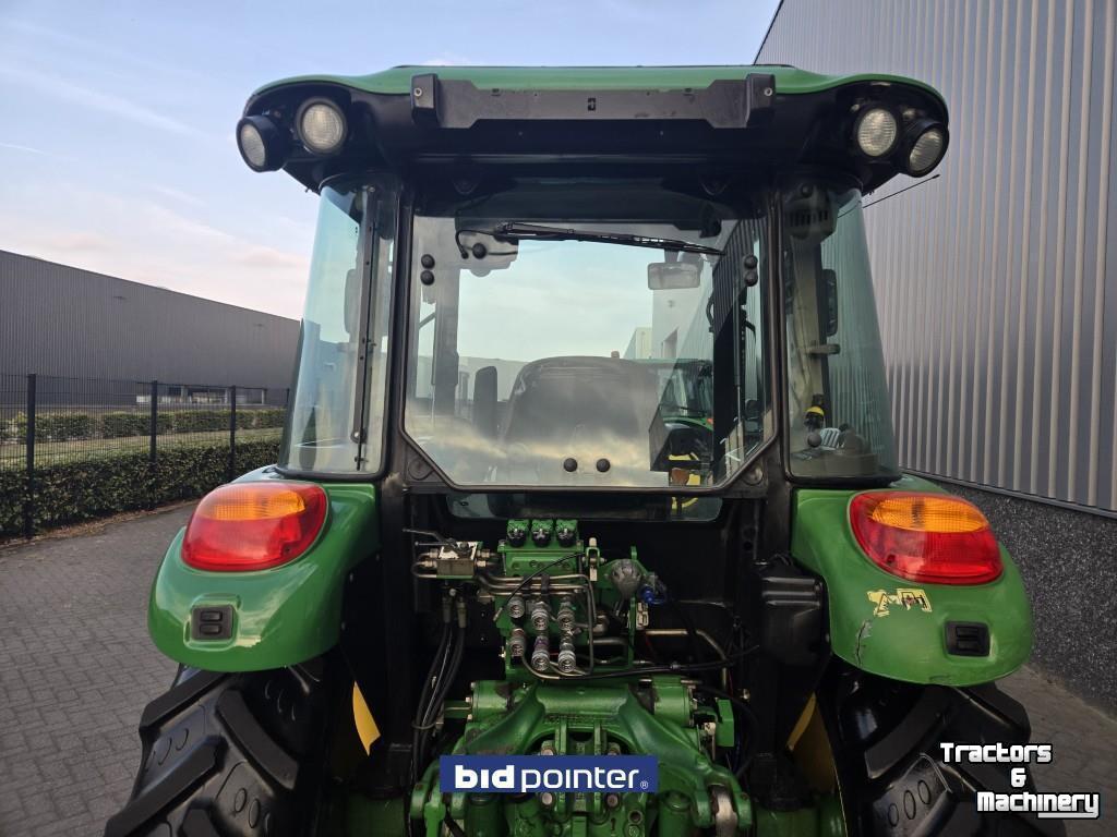 Schlepper / Traktor John Deere 5100M