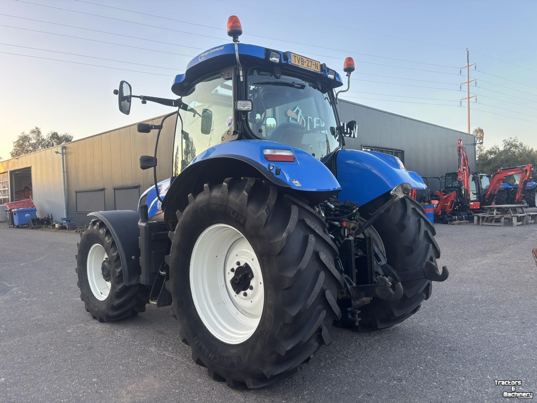 Schlepper / Traktor New Holland T6030