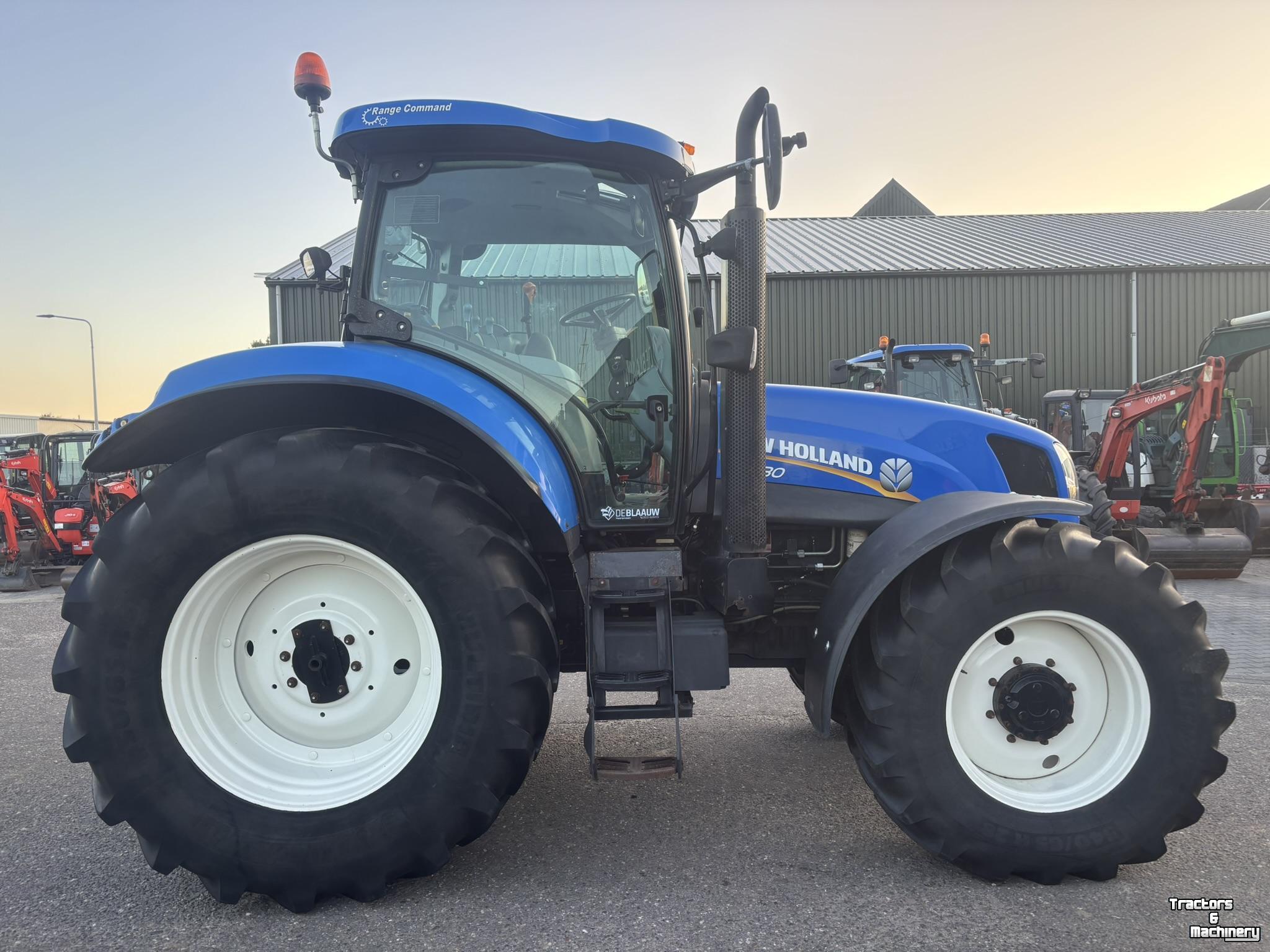 Schlepper / Traktor New Holland T6030