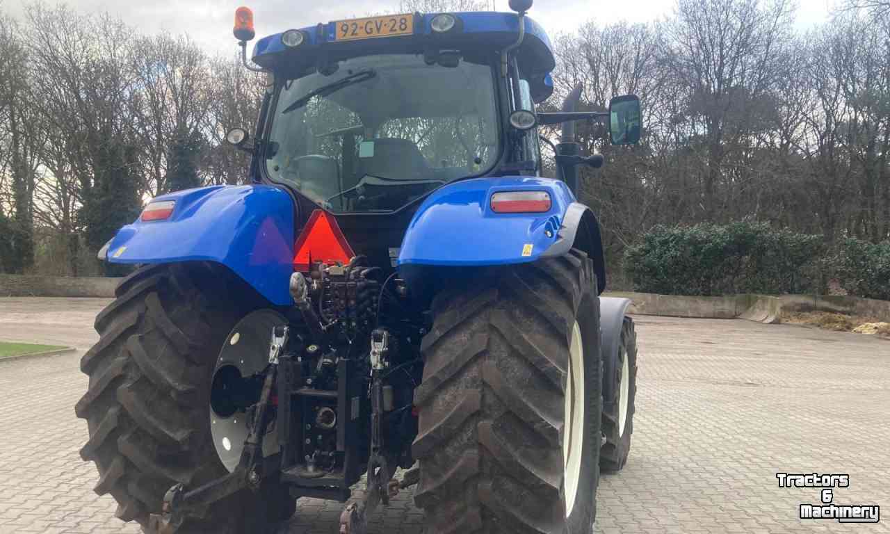 Schlepper / Traktoren New Holland T6030 RC Tractor