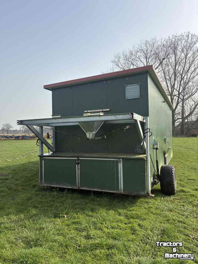 Sonstiges Maschinen und Zubehör für Werkstatt und Hof  Hühnermobil mit Vollausstattung, mobiler Hühnerstall, Mobilstall