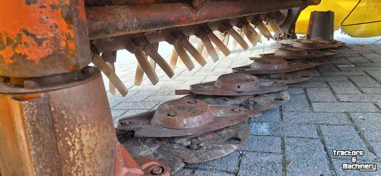 Mähwerk Kuhn FC 280 P frontmaaier met kneuzer