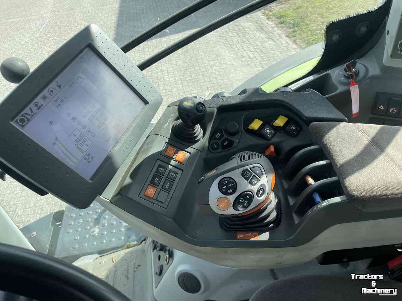 Schlepper / Traktor Claas Axion 810 C-Matic Cebis (nieuw model, jaar 2015)