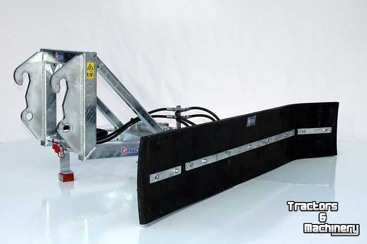 Sonstiges Landwirtschaftliche Transportmaschinen und Zubehör Qmac Modulo rubber mud scraper blade 2.40 mtr hookup JCB Quick Hitch