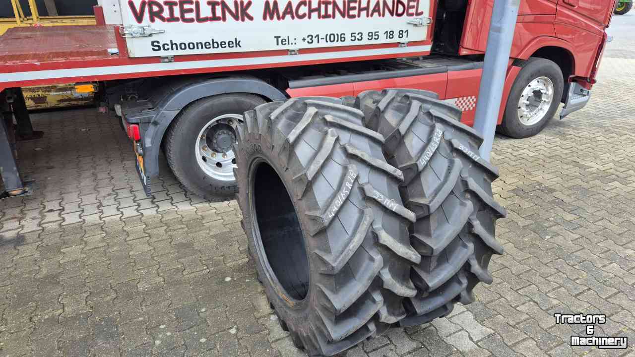 Räder, Reifen, Felgen & Distanzringe Trelleborg 440/65R28 TM800