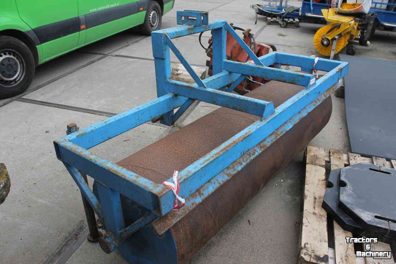 Weidewalze Bano RH225 Landrol weiderol hefgedragen rolblok