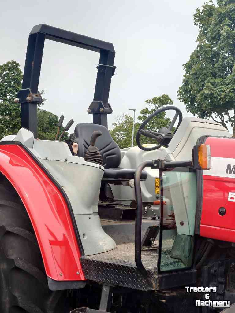 Schlepper / Traktor Massey Ferguson 5425 4x4 Open station