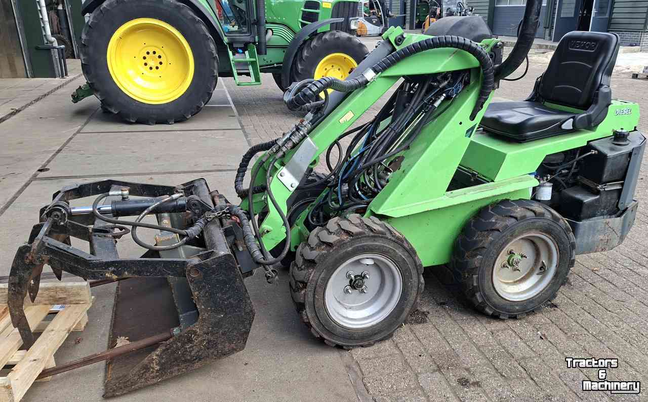 Radlader Avant 320S