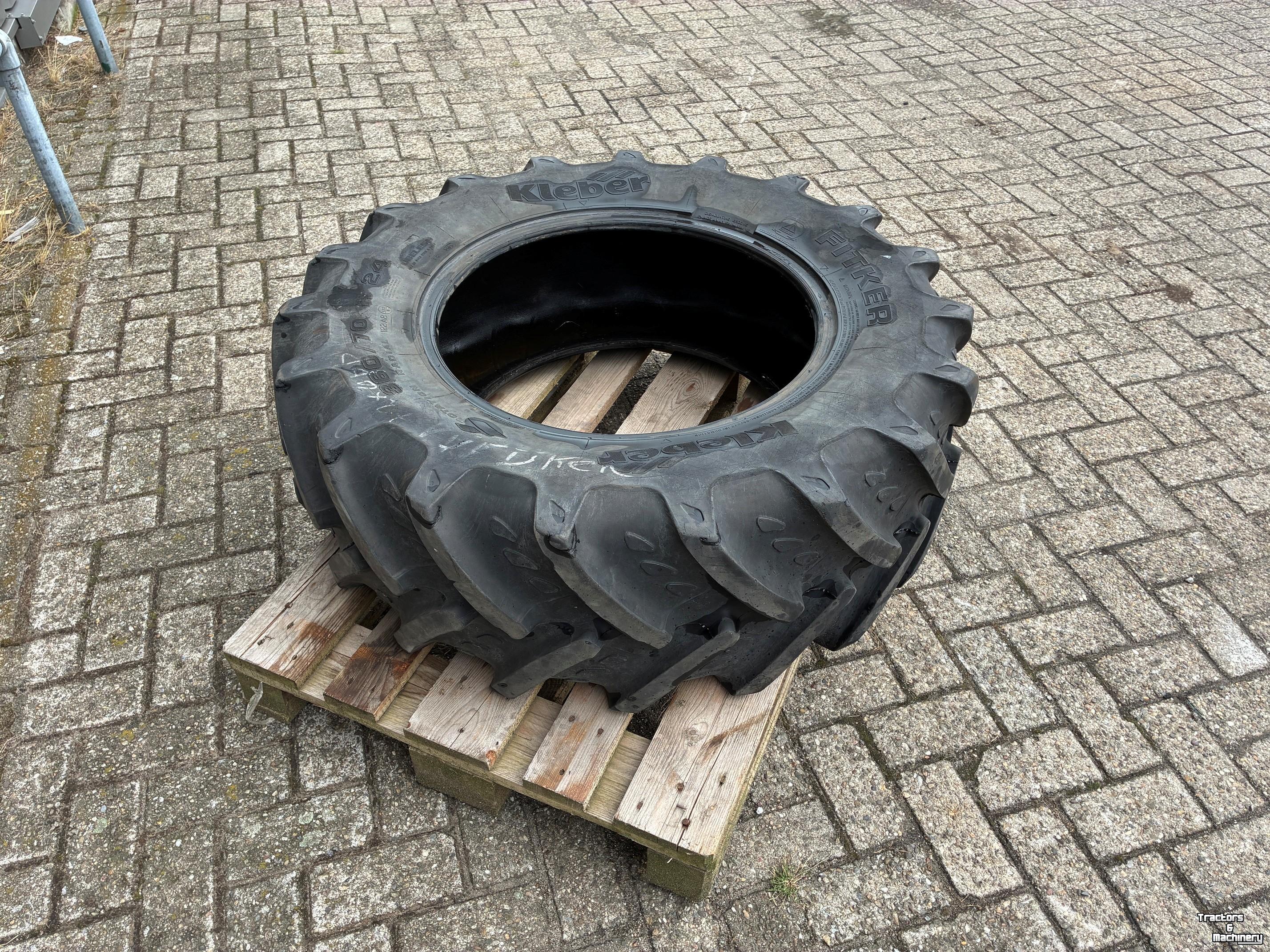 Räder, Reifen, Felgen & Distanzringe Kleber 360/70R24