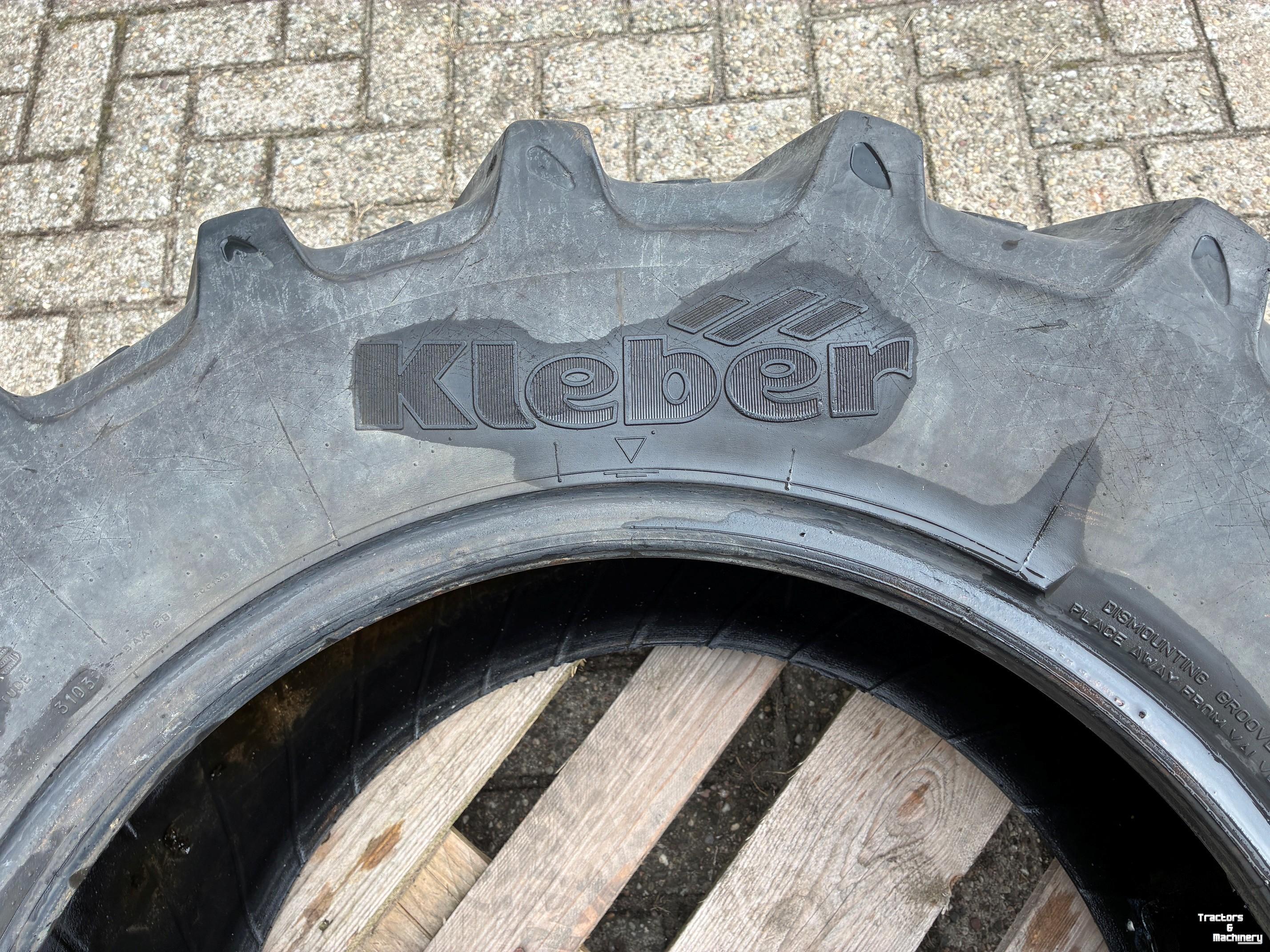 Räder, Reifen, Felgen & Distanzringe Kleber 360/70R24