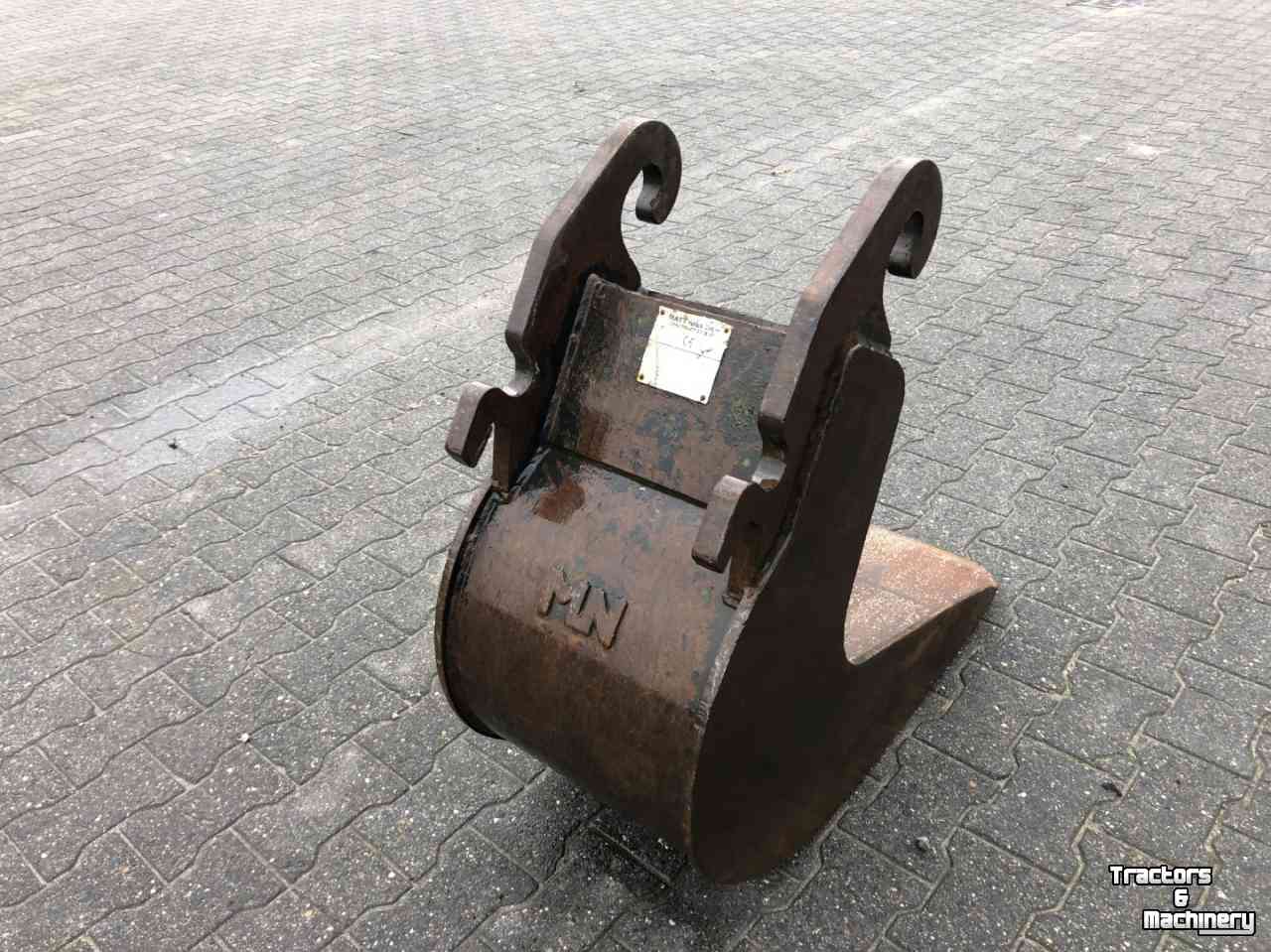 Baggerlöffels Matt Nielen Banaanbak 40 CM CW 10